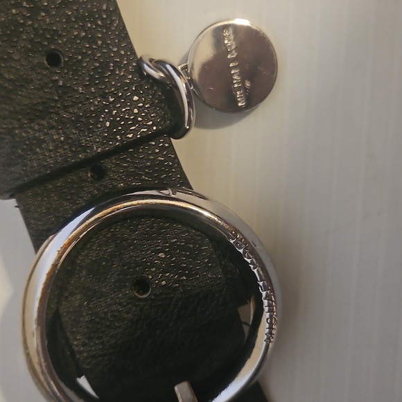 MICHAEL KORS Signature Belt with Charm Logo Brand Buckle Silver - Picture 3 of 4